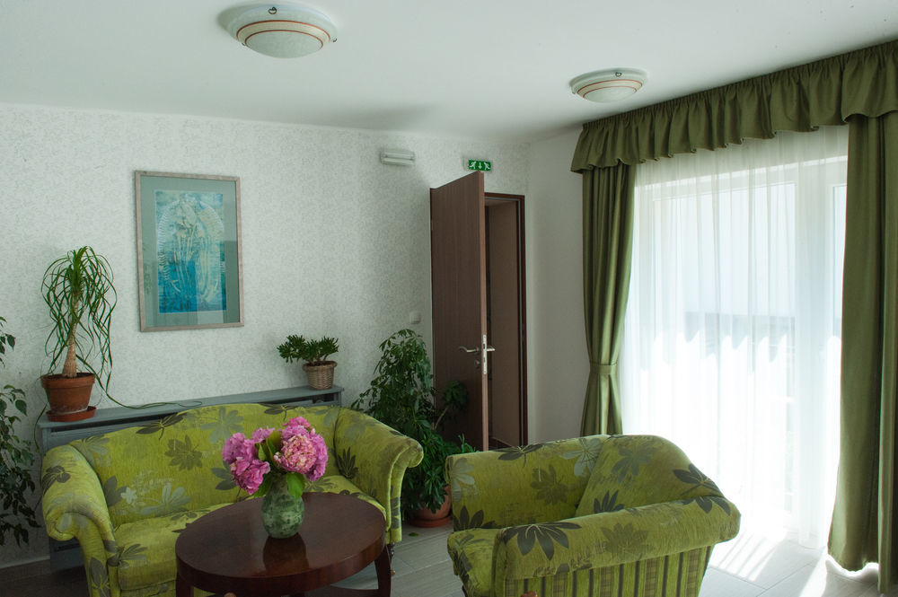 Hévíz Piroska Villa מראה חיצוני תמונה